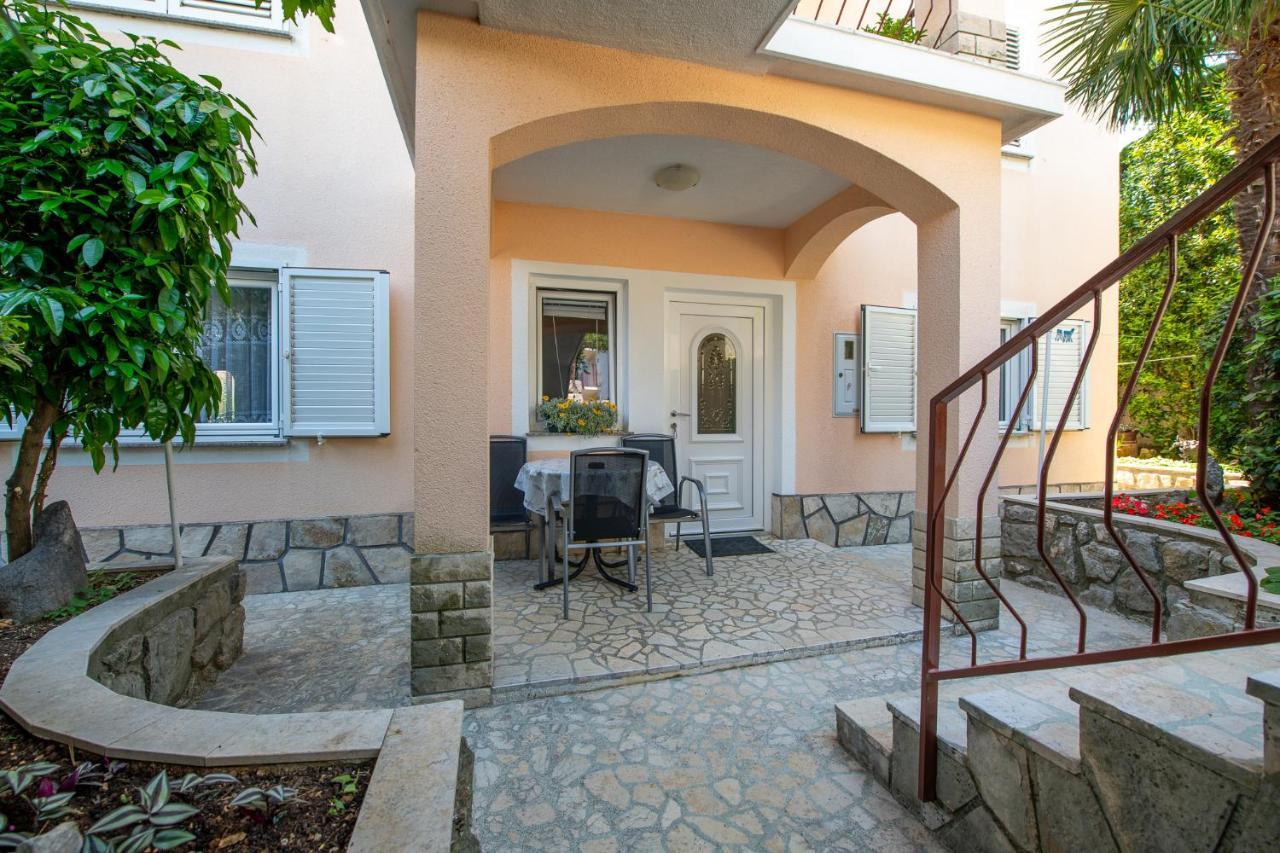 Apartments Melita Crikvenica Bagian luar foto