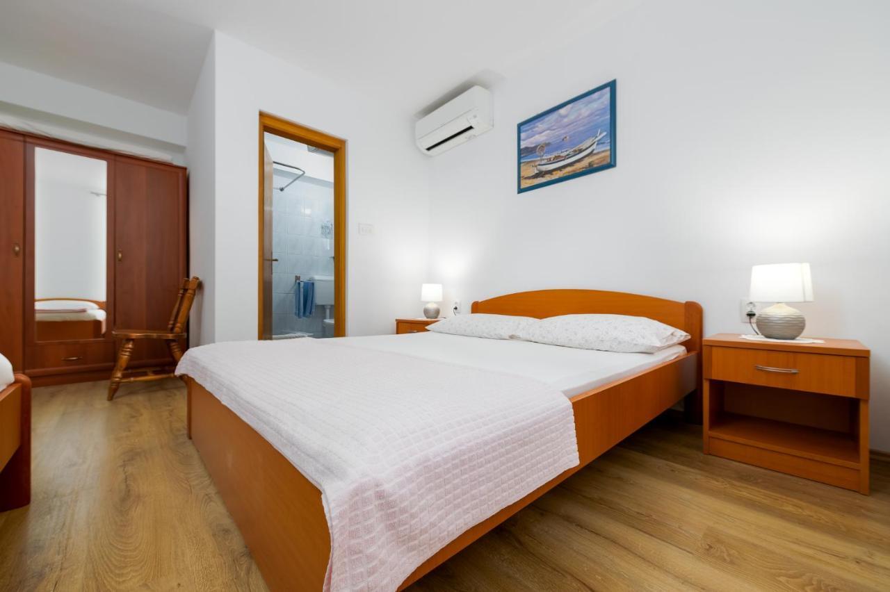 Apartments Melita Crikvenica Bagian luar foto