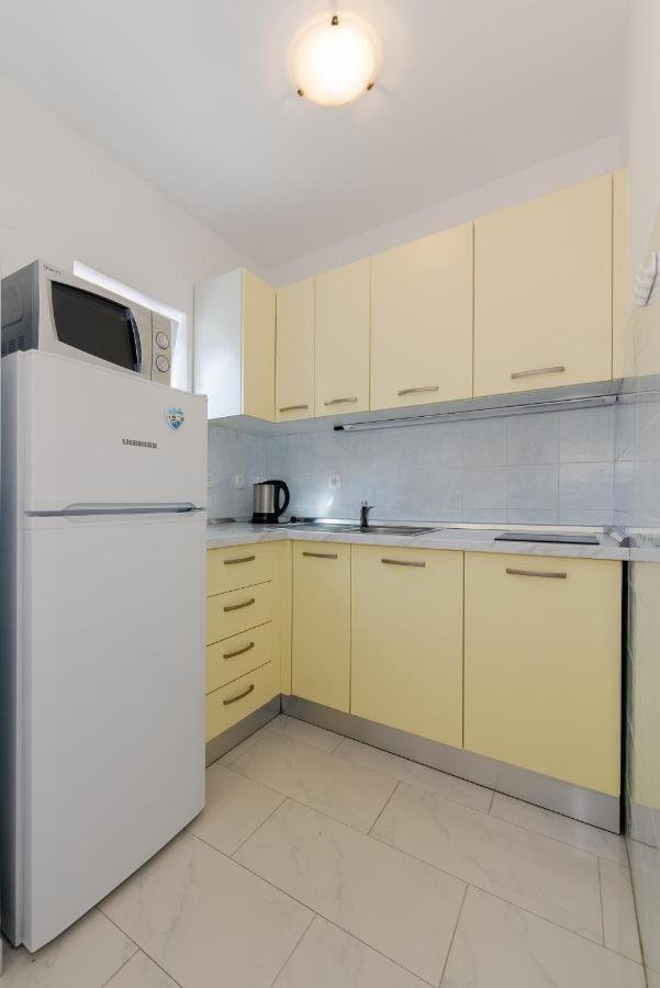 Apartments Melita Crikvenica Bagian luar foto
