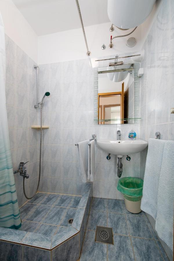 Apartments Melita Crikvenica Bagian luar foto